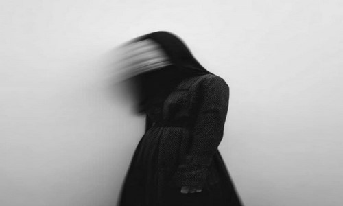 دانلود ریمیکس زخم خورده از سورنا شایع حصین هیچکس تتلو
